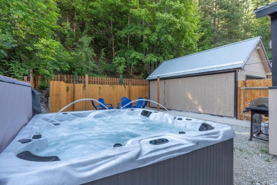Close To Hiawatha Tr And Biking With Hot Tub Wallace Luaran gambar